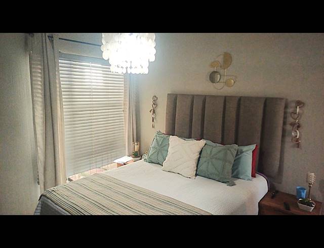 3 BEDROOM SECTIONAL TITLE FOR SALE IN DIE HOEWES